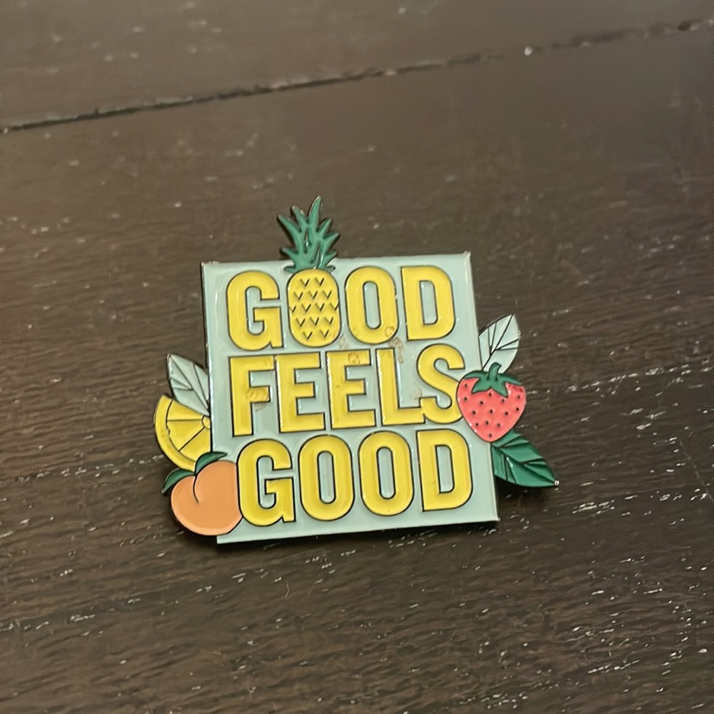 Starbucks Pin Good Feels Good - Picture 3 of 5